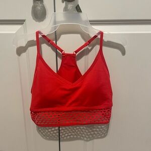 Tags still on, never worn PINK sports bra, size Large!
